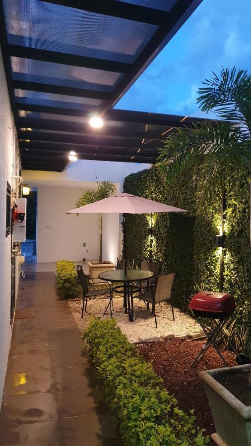 Casa Hector, Con Jacuzzi, Cerca Del Foro Gnp. Villa Merida Exterior photo