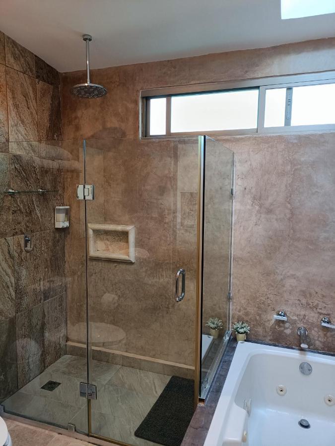 Casa Hector, Con Jacuzzi, Cerca Del Foro Gnp. Villa Merida Exterior photo